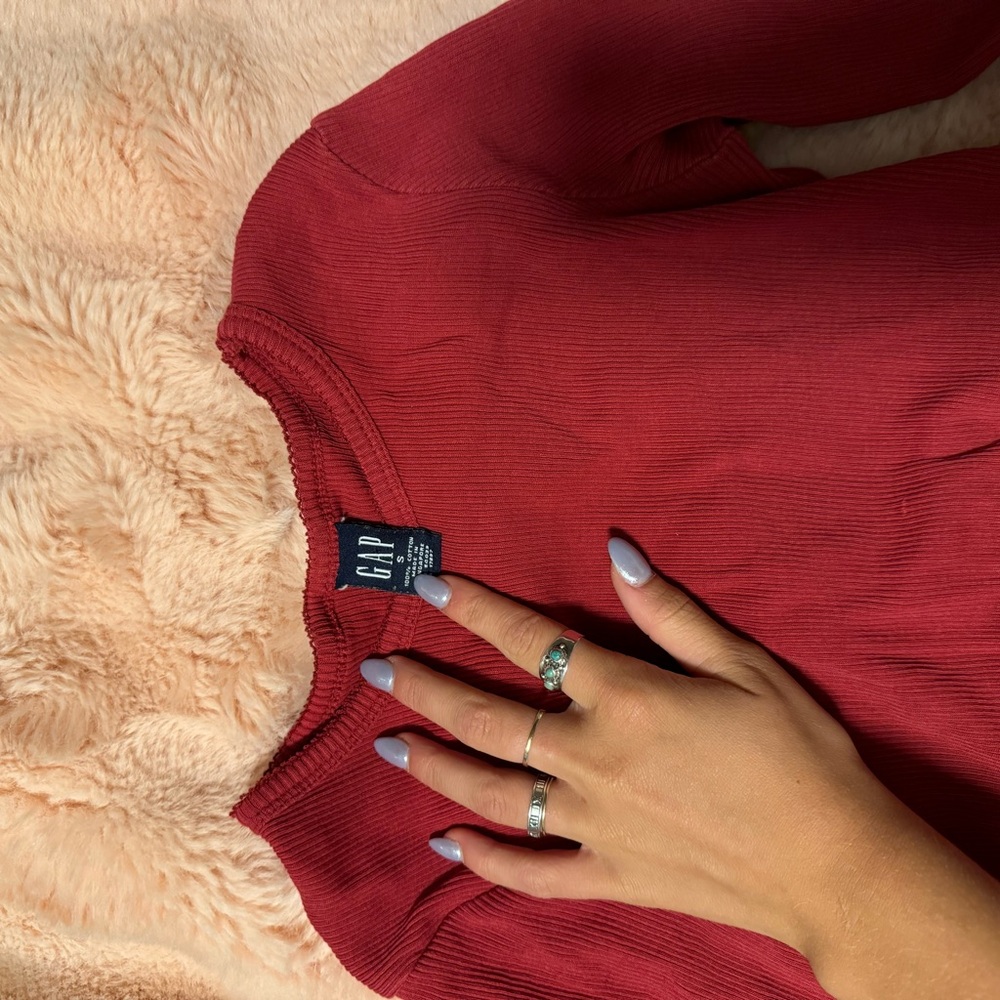 Vintage red gap long sleeve!